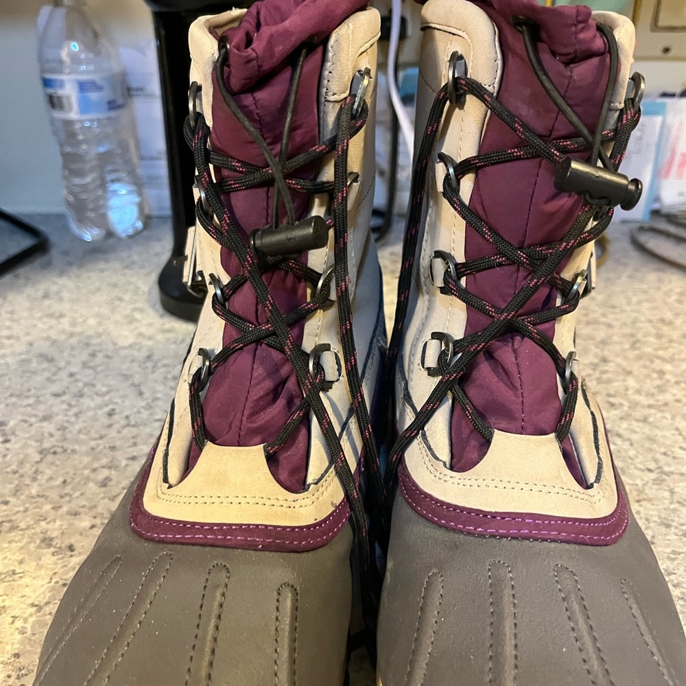 Bearpaw snow boots